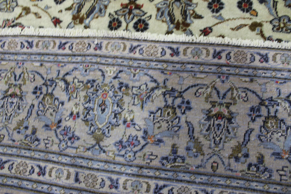 FINE PERSIAN KASHAN CARPET 305 X 205 CM