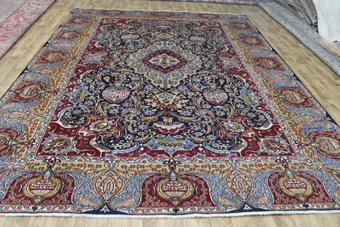 A BEAUTIFUL PERSIAN KASHMAR CARPET 385 X 297 CM