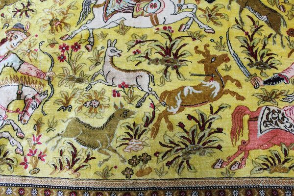 One of a Kind Master Piece Persian Qum Silk Rug, with Hunting Design 160 x 115 cm