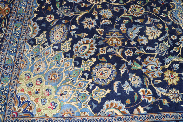 LARGE PERSIAN MASHAD CARPET WITH SUPERB COLOURS AND FLORAL DESIGN 380 X 290 CM