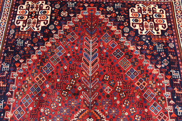 Fine Persian Shiraz Qashqai rug with superb design and colours 225 x 140 cm