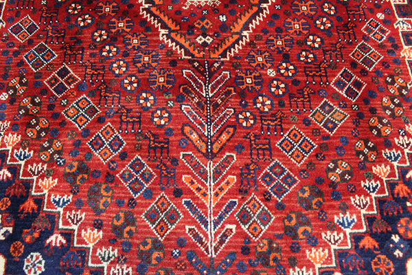 Fine Persian Shiraz Qashqai rug with superb design and colours 225 x 140 cm