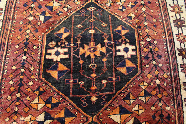 Vintage Persian Shiraz rug 295 x 165 cm