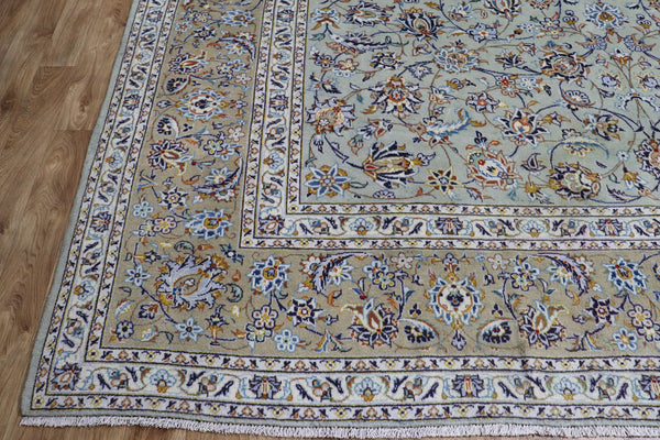 Signed Persian Kashan Carpet Excellent Drawing and Superb Colours 415 x 300 cm