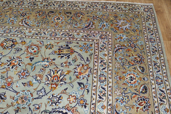 Signed Persian Kashan Carpet Excellent Drawing and Superb Colours 415 x 300 cm