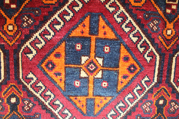 Old Handmade Persian Shiraz Rug 260 x 135 cm