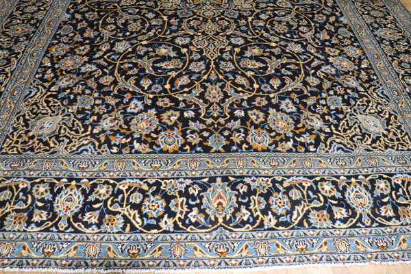 SIGNED HANDMADE PERSIAN KASHAN CARPET 415 X 312 CM