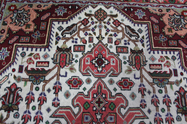 Handmade Persian Tabriz Rug 150 x 100 cm