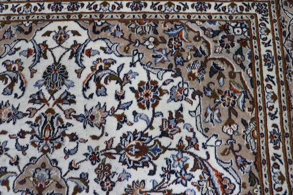 FINE HANDMADE PERSIAN MASHAD CARPET 292 X 200 CM