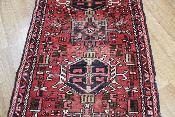 OLD HANDMADE PERSIAN KARAJEH RUNNER OF TRADITIONAL DESIGN 435 X 83 CM