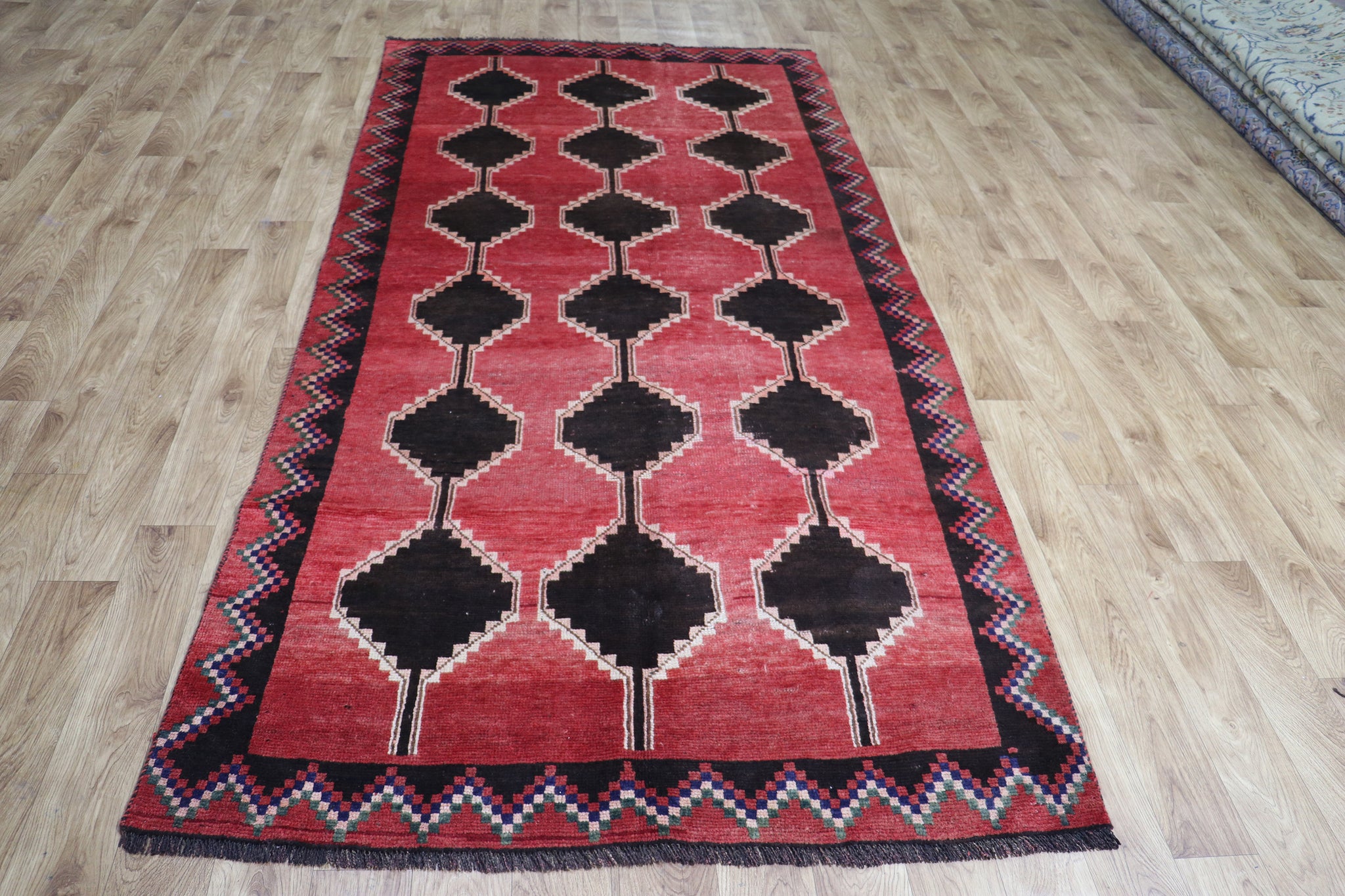 VINTAGE PERSIAN SHIRAZ WOOL RUG 275 X 135 CM