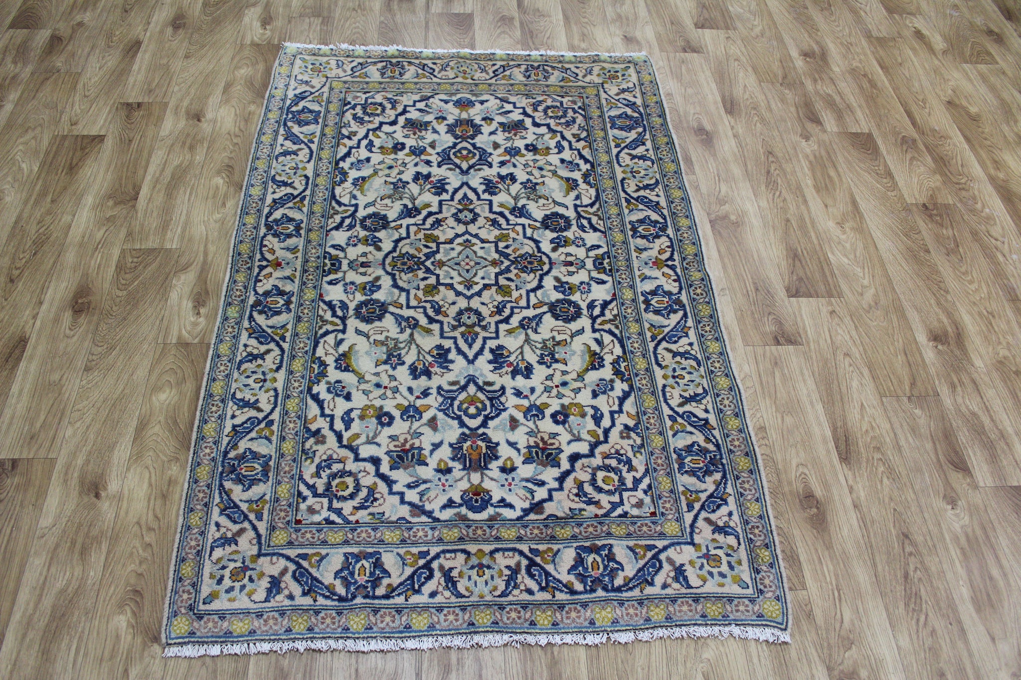 Fine Handmade Persian Kashan Rug 153 x 100 cm