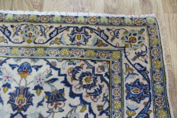 Fine Handmade Persian Kashan Rug 153 x 100 cm