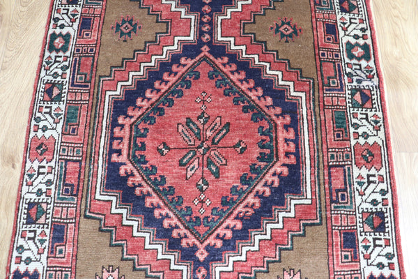 VINTAGE PERSIAN KARAJEH WOOL RUNNER 323 X 87 CM