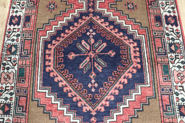 VINTAGE PERSIAN KARAJEH WOOL RUNNER 323 X 87 CM