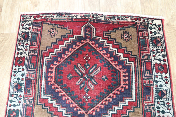 VINTAGE PERSIAN KARAJEH WOOL RUNNER 323 X 87 CM