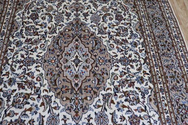 FINE HANDMADE PERSIAN MASHAD CARPET 288 X 196 CM