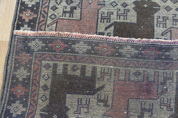 ANTIQUE PRSIAN BALUCH RUG, ANIMAL DESIGN 138 X 80 CM