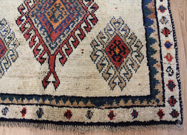 Vintage Persian Shiraz rug 175 x 100 cm