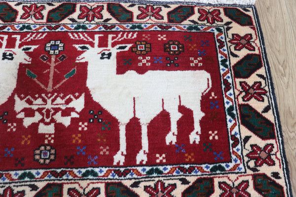 FINE HANDMADE PERSIAN YALAMEH RUG WITH WELL DRAWN ANTLERS DESIGN 98 X 48 CM