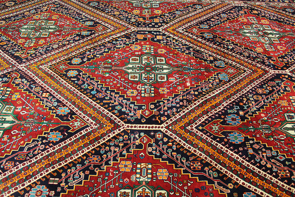 Large Persian Shiraz Qashqai carpet 490 x 300 cm