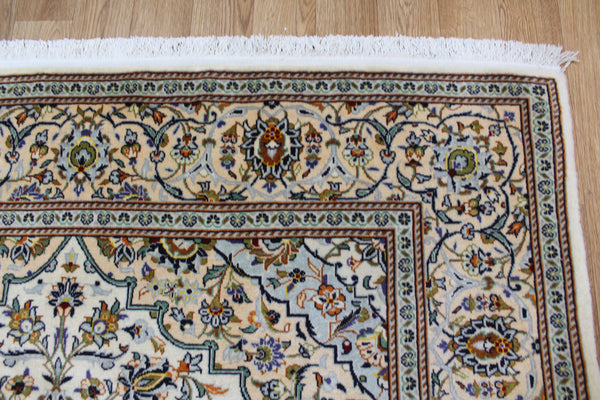 EXCEPTIONALLY FINE PERSIAN KASHAN RUG WITH FINE WEAVE AND KURK WOOL 211 x 146 CM