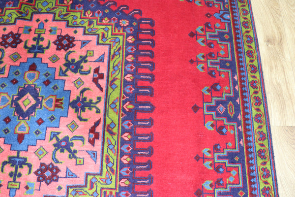 VINTAGE HANDMADE PERSIAN VISS CARPET IN GREAT CONDITION 265 X 165 CM