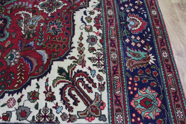 Handmade Persian Tabriz Carpet 305 x 205 cm