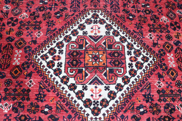 ANTIQUE PERSIAN SHIRAZ QASHQAI RUG OF TRIPLE MEDALLION DESIGN 288 X 210 CM