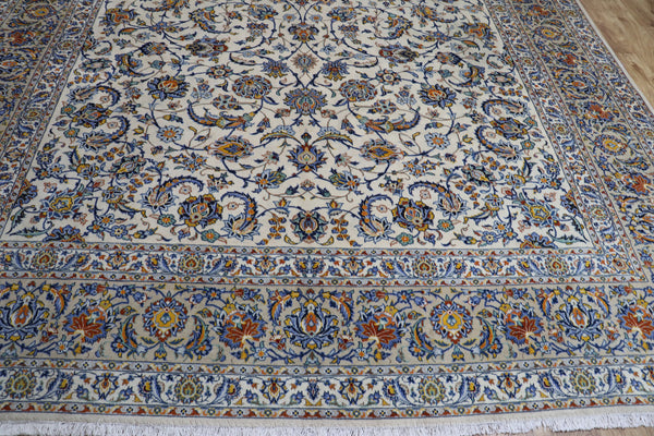Fine Persian Kashan Carpet Excellent Drawing and Superb Colours 410 x 290 cm