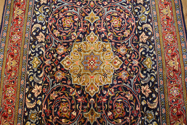 Fine Persian Sarouk rug 220 x 130 cm