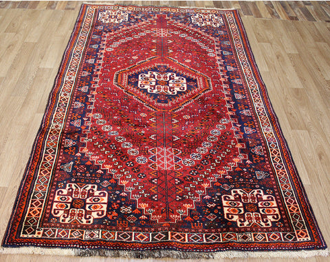 Fine Persian Shiraz Qashqai rug 235 x 140 cm