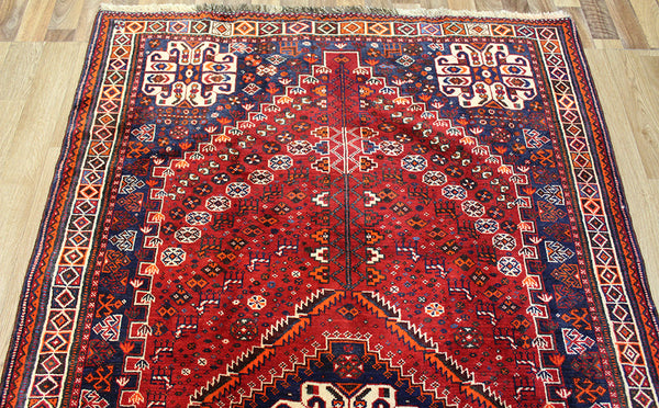 Fine Persian Shiraz Qashqai rug 235 x 140 cm