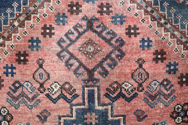 VINTAGE PERSIAN SHIRAZ QASHQAI RUG 175 x 132 CM