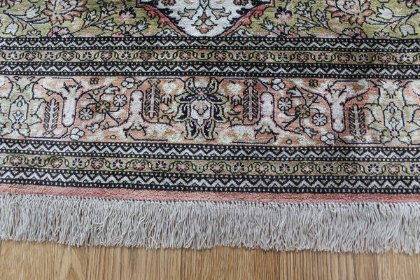 FINE HANDMADE PERSIAN QUM SILK RUG 150 X 100 CM