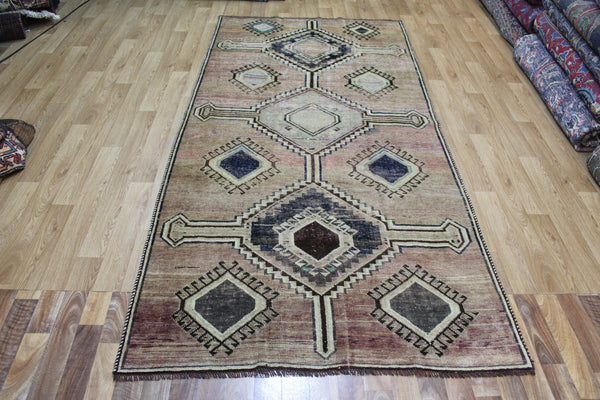 ANTIQUE PERSIAN SHIRAZ QASHQAI RUG OF TRIPLE MEDALLION DESIGN 270  X 133 CM