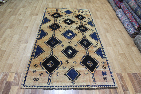 ANTIQUE PERSIAN SHIRAZ QASHQAI RUG OF TRIPLE MEDALLION DESIGN 233 X 123 CM