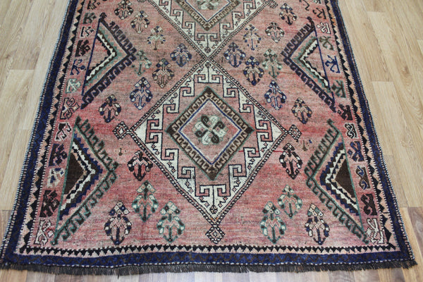 ANTIQUE PERSIAN SHIRAZ QASHQAI RUG OF TRIPLE MEDALLION DESIGN 215 X 130 CM