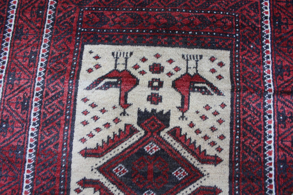 VINTAGE PERSIAN BALUCH RUG WITH BIRDS DESIGN 151 X 76 CM
