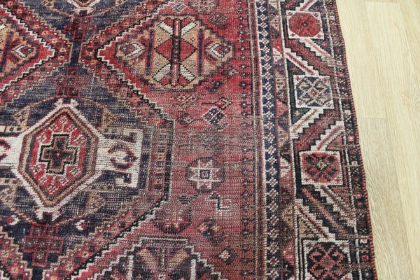 ANTIQUE PERSIAN SHIRAZ QASHQAI RUG OF TRIPLE MEDALLION DESIGN 240 X 135 CM