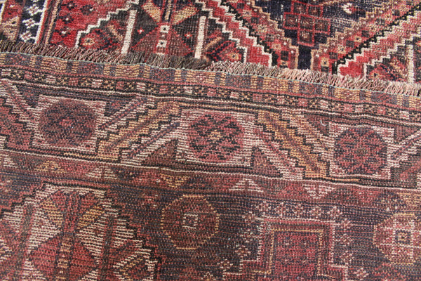 ANTIQUE PERSIAN SHIRAZ QASHQAI RUG OF TRIPLE MEDALLION DESIGN 240 X 135 CM