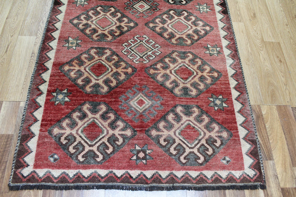 ANTIQUE PERSIAN SHIRAZ QASHQAI RUG OF MEDALLION DESIGN 218 X 110 CM