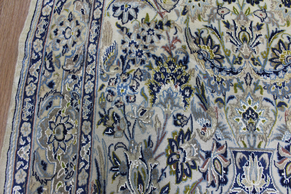 FINE HANDMADE PERSIAN NAIN RUG WOOL AND SILK WITH VASE DESIGN 192 X 117 CM