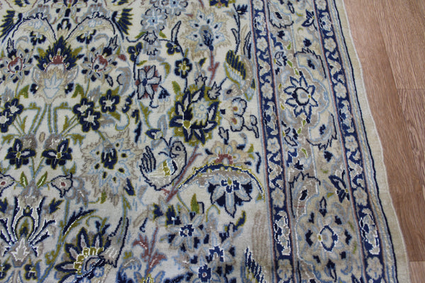 FINE HANDMADE PERSIAN NAIN RUG WOOL AND SILK WITH VASE DESIGN 192 X 117 CM