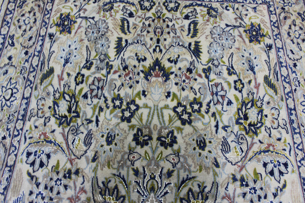 FINE HANDMADE PERSIAN NAIN RUG WOOL AND SILK WITH VASE DESIGN 192 X 117 CM