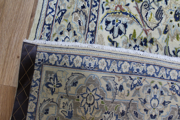 FINE HANDMADE PERSIAN NAIN RUG WOOL AND SILK WITH VASE DESIGN 192 X 117 CM