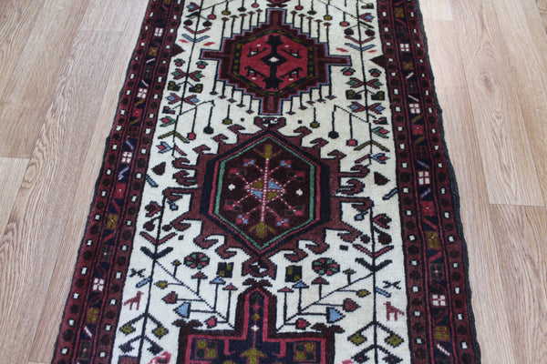 VINTAGE HANDMADE PERSIAN KARAJEH VILLAGE RUNNER 295 X 60 CM