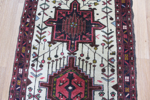 VINTAGE HANDMADE PERSIAN KARAJEH VILLAGE RUNNER 295 X 60 CM