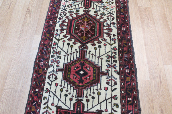 VINTAGE HANDMADE PERSIAN KARAJEH VILLAGE RUNNER 295 X 60 CM