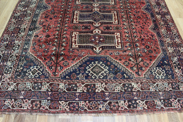 ANTIQUE PERSIAN SHIRAZ QASHQAI RUG WITH TRIPLE MEDALLION DESIGN 230 X 194 CM